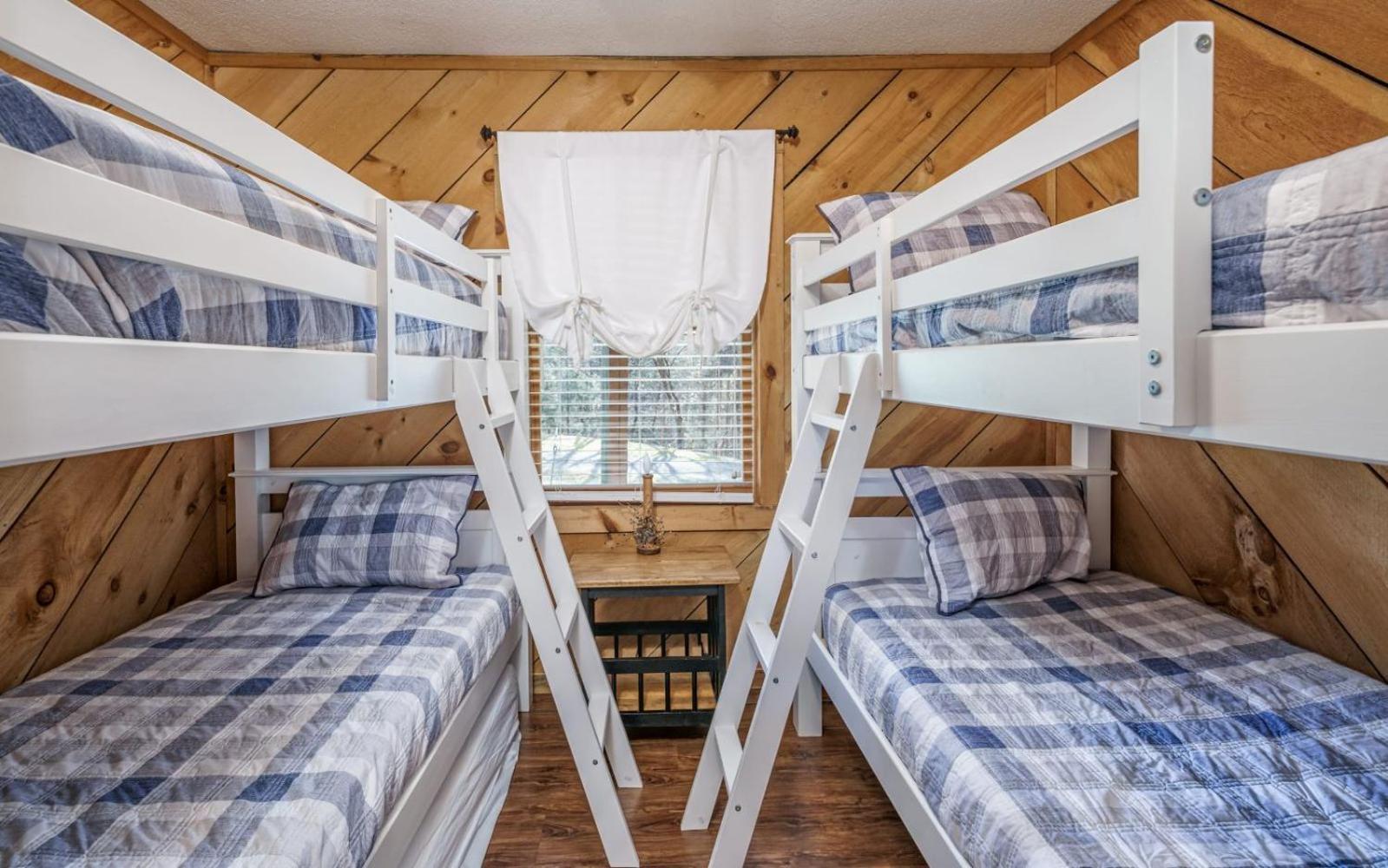 Wooded Bliss Hot Tub Single Level Cabin With No Steps Rocking Chairs And Wooded Views Pigeon Forge Esterno foto