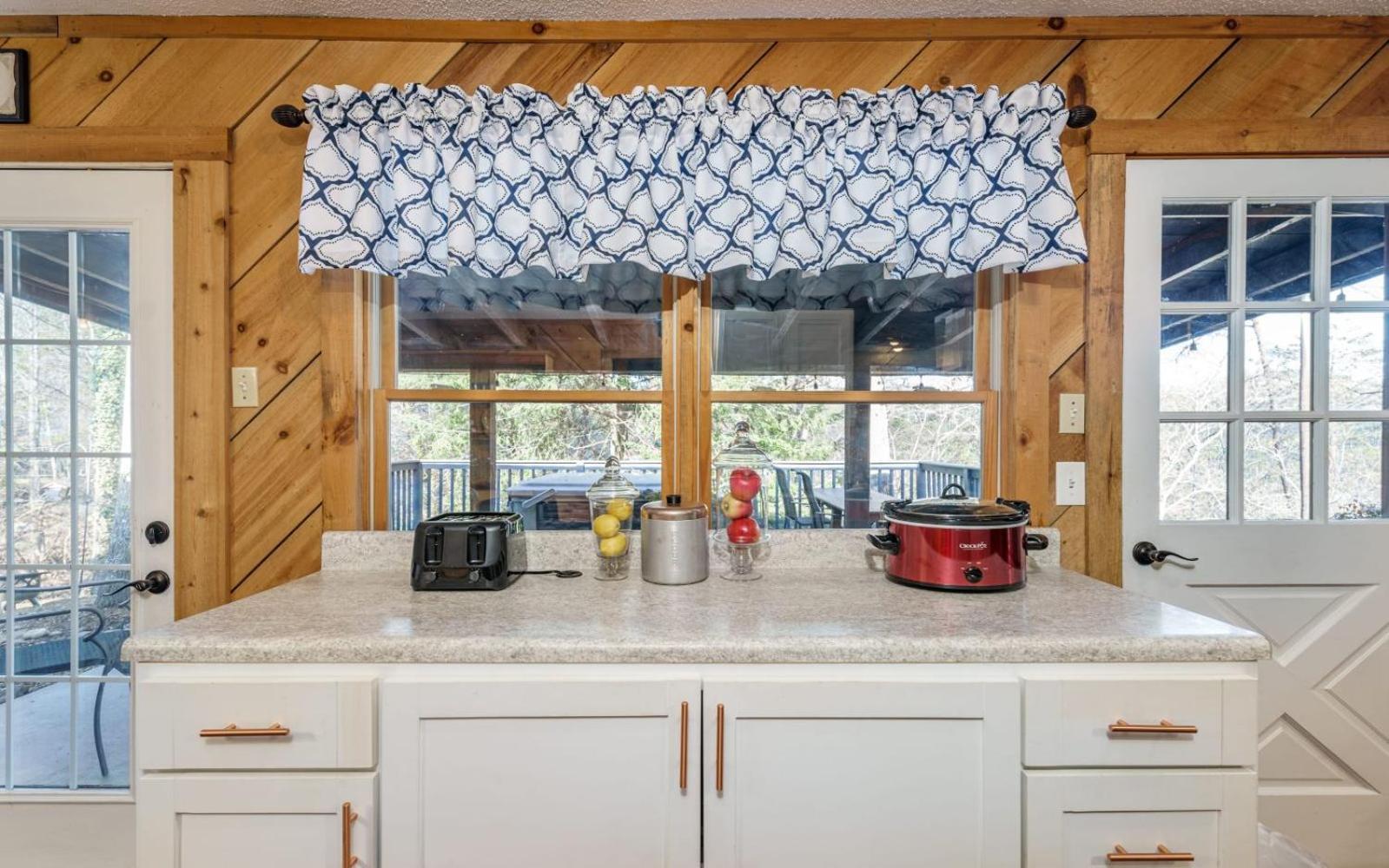 Wooded Bliss Hot Tub Single Level Cabin With No Steps Rocking Chairs And Wooded Views Pigeon Forge Esterno foto